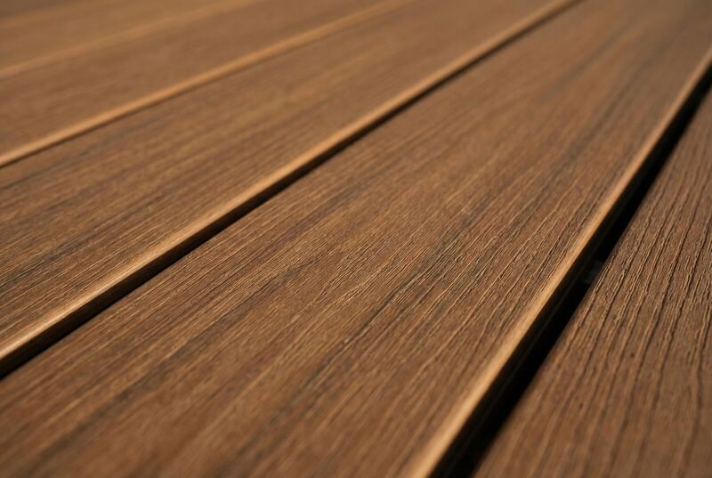 Deckorators Voyage composite decking